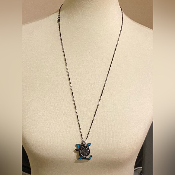 Louis Vuitton Pendant Chain Turquoise Necklace - Picture 3 of 9